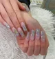 Nagelkunst mit Strass und Glitzer: Ein Funkelnder Trend